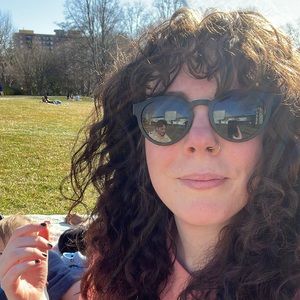 Meet your Posher, Lydia